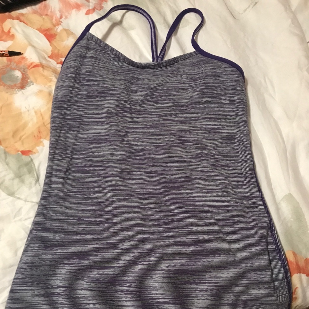 Lululemon flow Y tank size 6