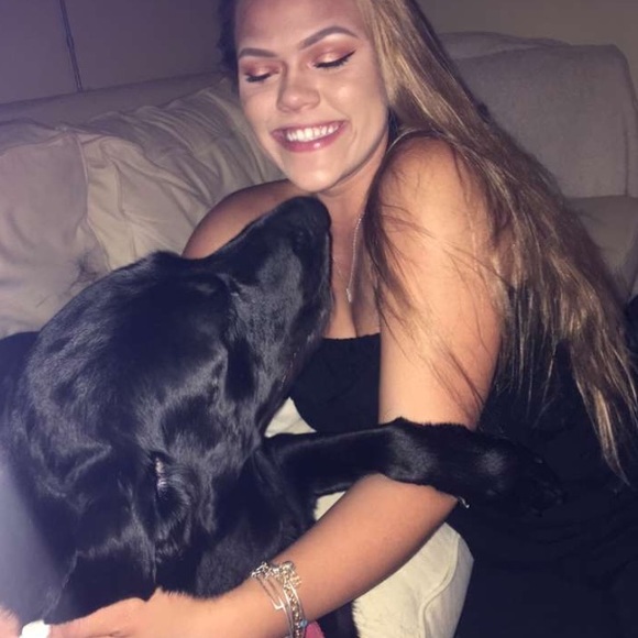 Meet your posher, Chelsea ! - Picture 2 of 7