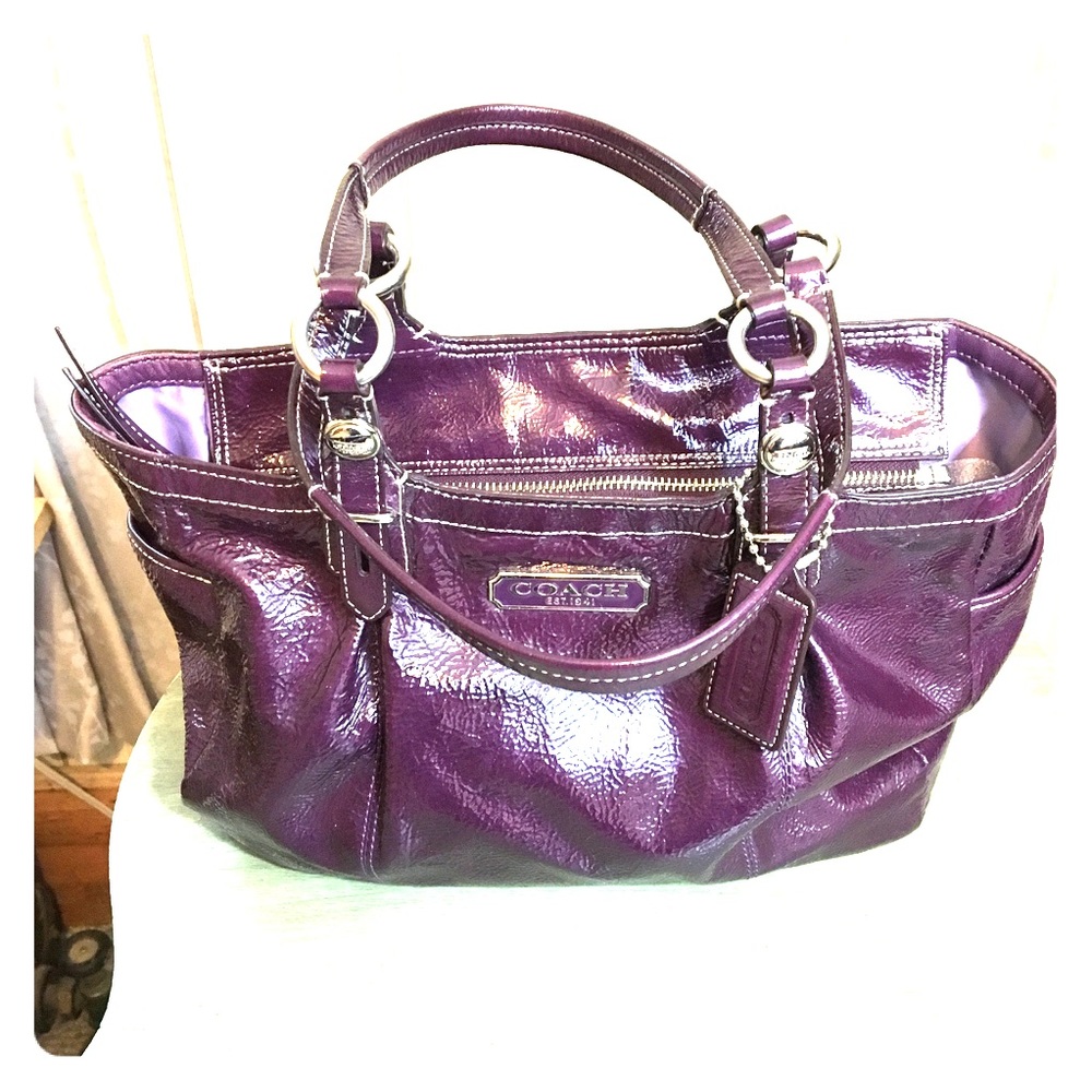 Coach patent leather plum purse. EUC.