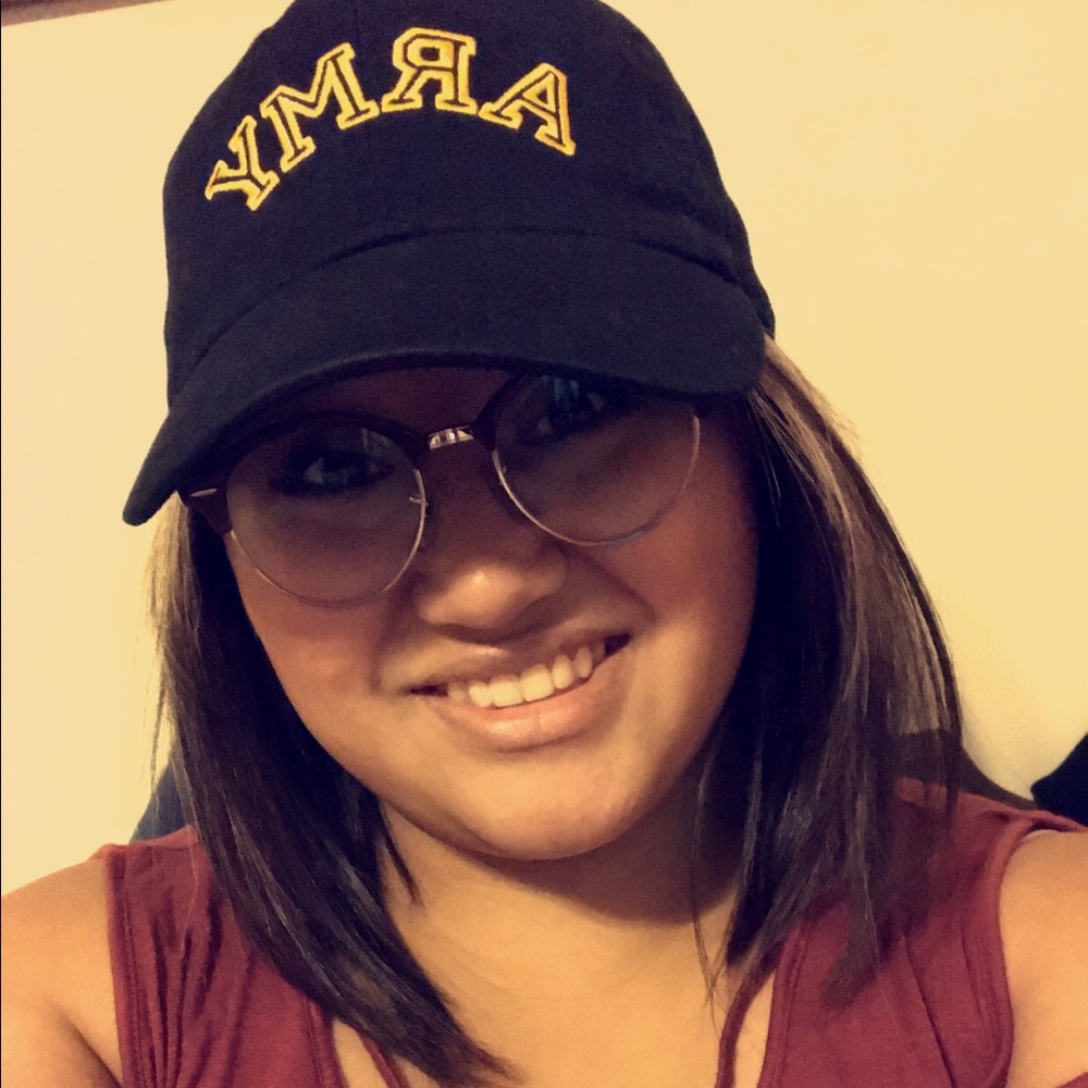 Meet your Posher, Brittany