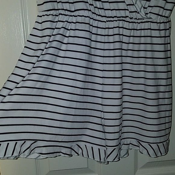 Super cute romper - Picture 2 of 4