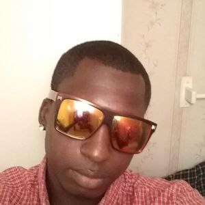 Meet your Posher, Daniel e