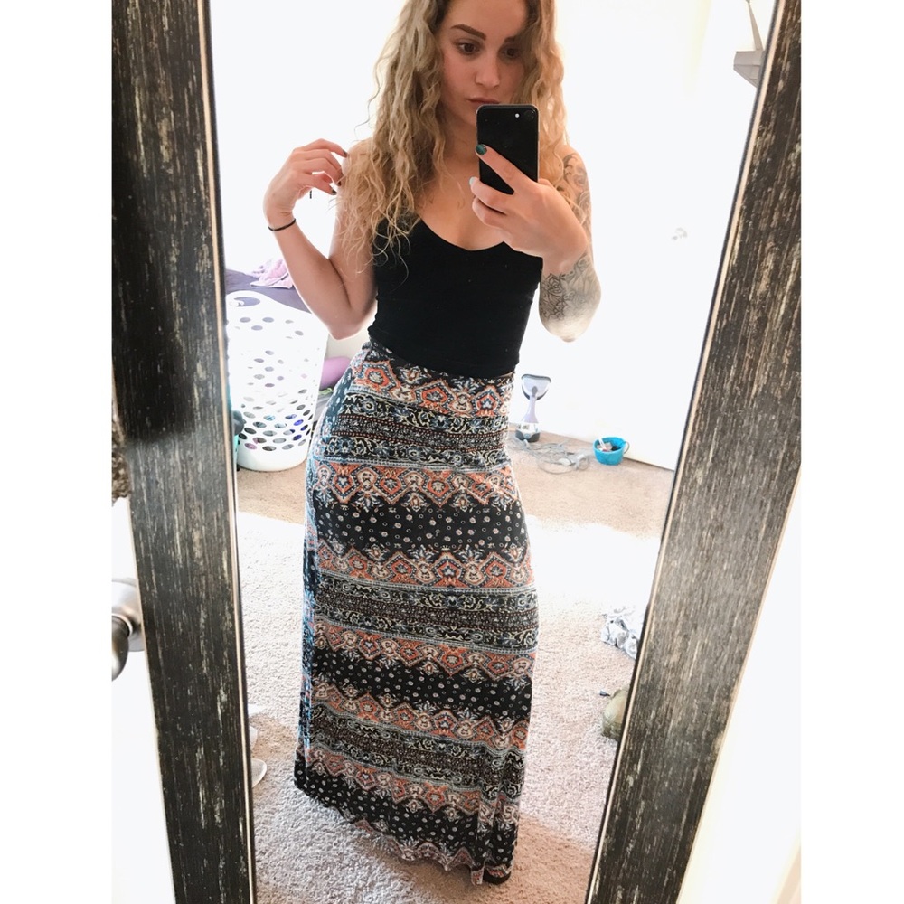 Elegant maxi skirt