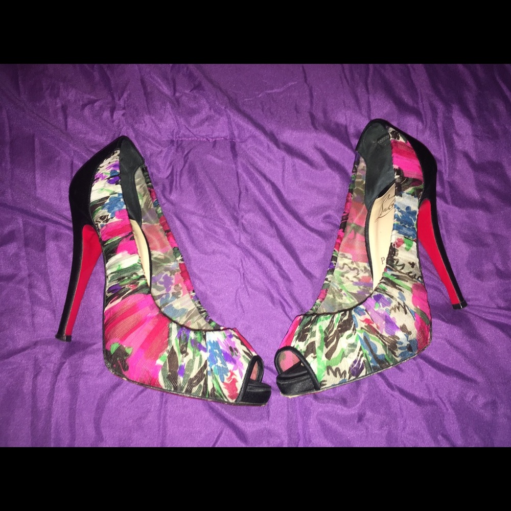 Christian Louboutin floral crepe zeppa REDUCE!!