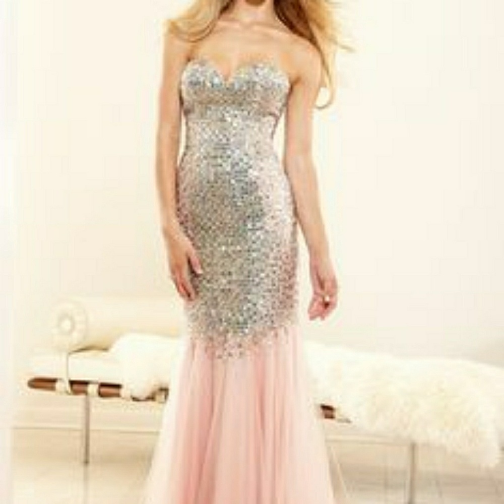 Glamour by Terani Gown