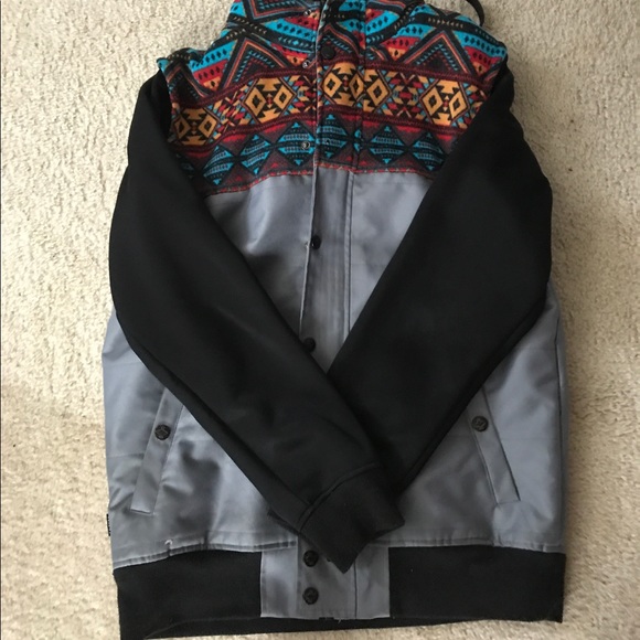 Tribal pattern Jacket - Picture 2 of 4