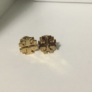 Tory burch logo stud earrings