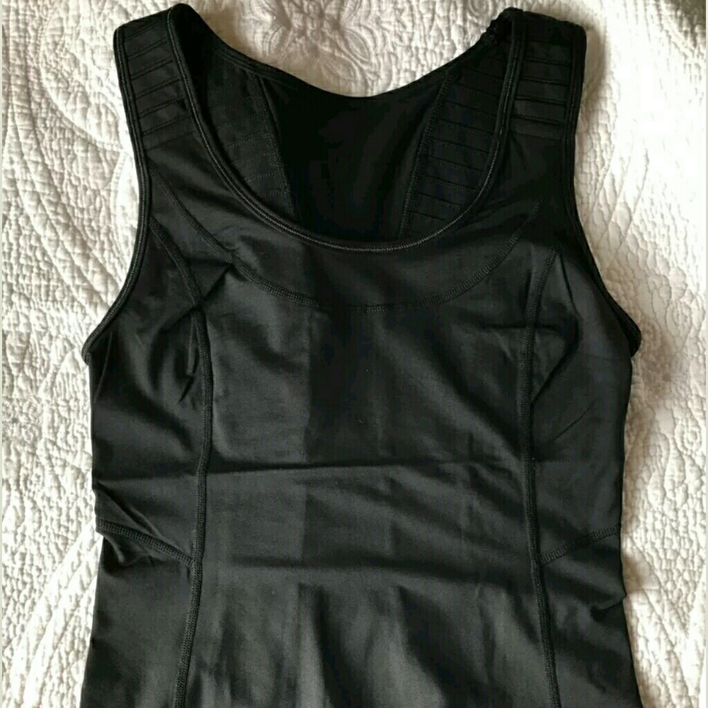 Like New Lululemon tank. Size 4