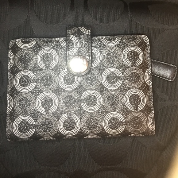 Coach black bag and wallet - Picture 5 of 8