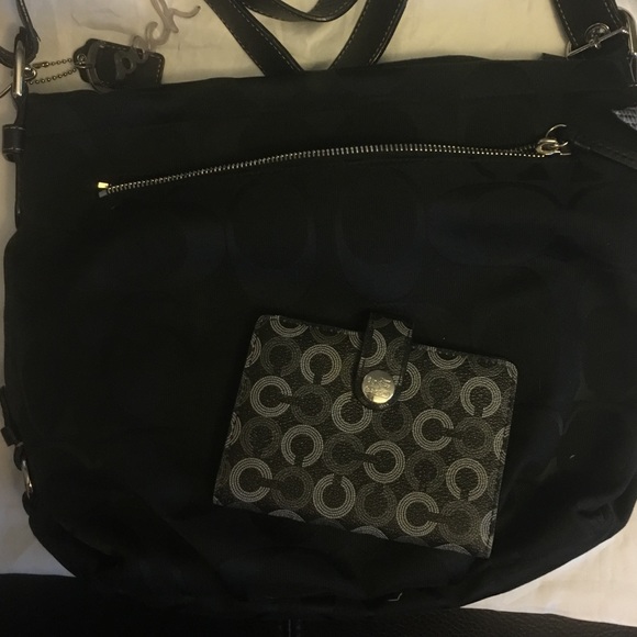 Coach black bag and wallet - Picture 8 of 8