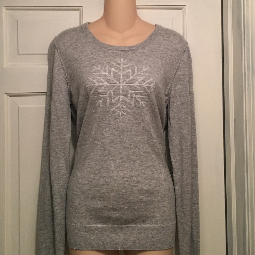 GAP Gray Crewneck Snowflake Sweater Size L Tall