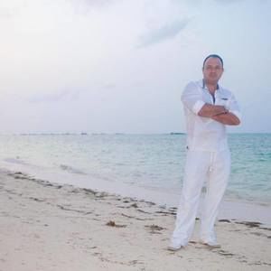 Meet your Posher, Jose