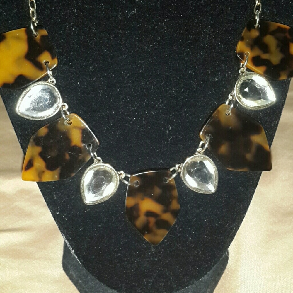 Women's turtoise like necklace