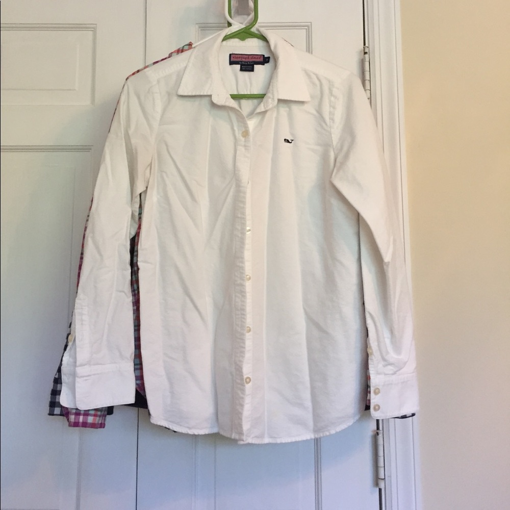 Vineyard vines white button-down size 6