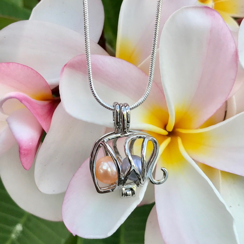 2 Akoya Oysters & Elephant Necklace