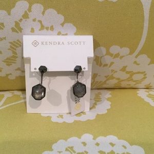 Kendra Scott Jordy gunmetal gray earrings