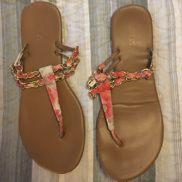 Sandals - Picture 4 of 5