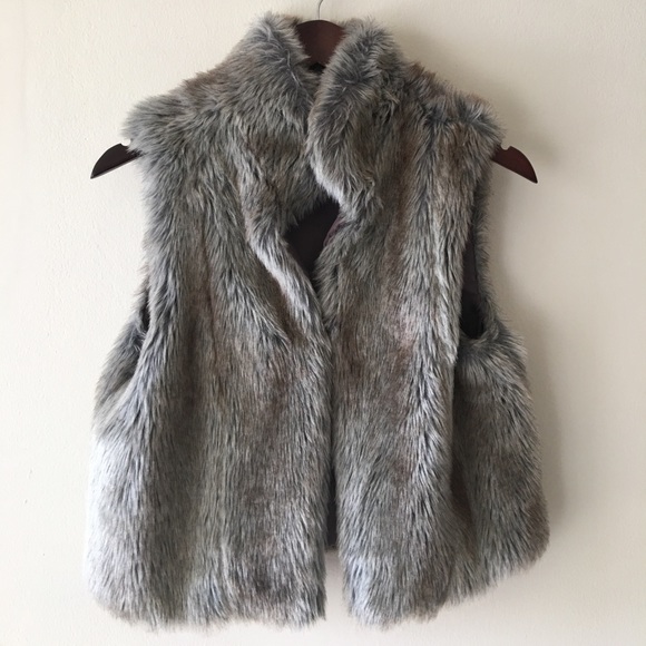 Elle Faux Fur Vest - Picture 5 of 8