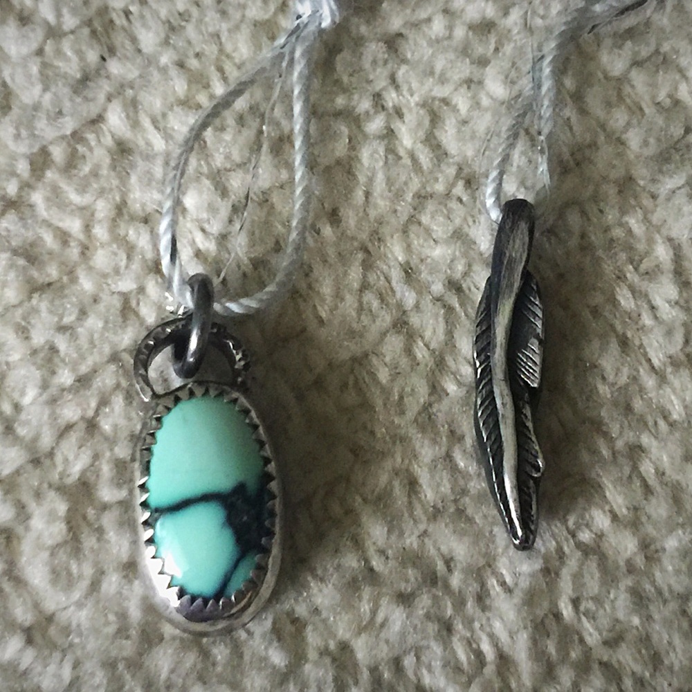 sᴛᴇʀʟɪɴɢ sɪʟᴠᴇʀ ᴄʜᴀʀᴍ ᴘᴇɴᴅᴀɴᴛs