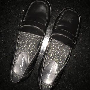 Black slip on shoes with Chunky heel sz.10