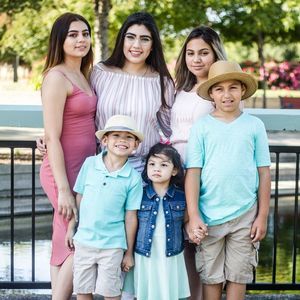 Meet your Posher, Mai