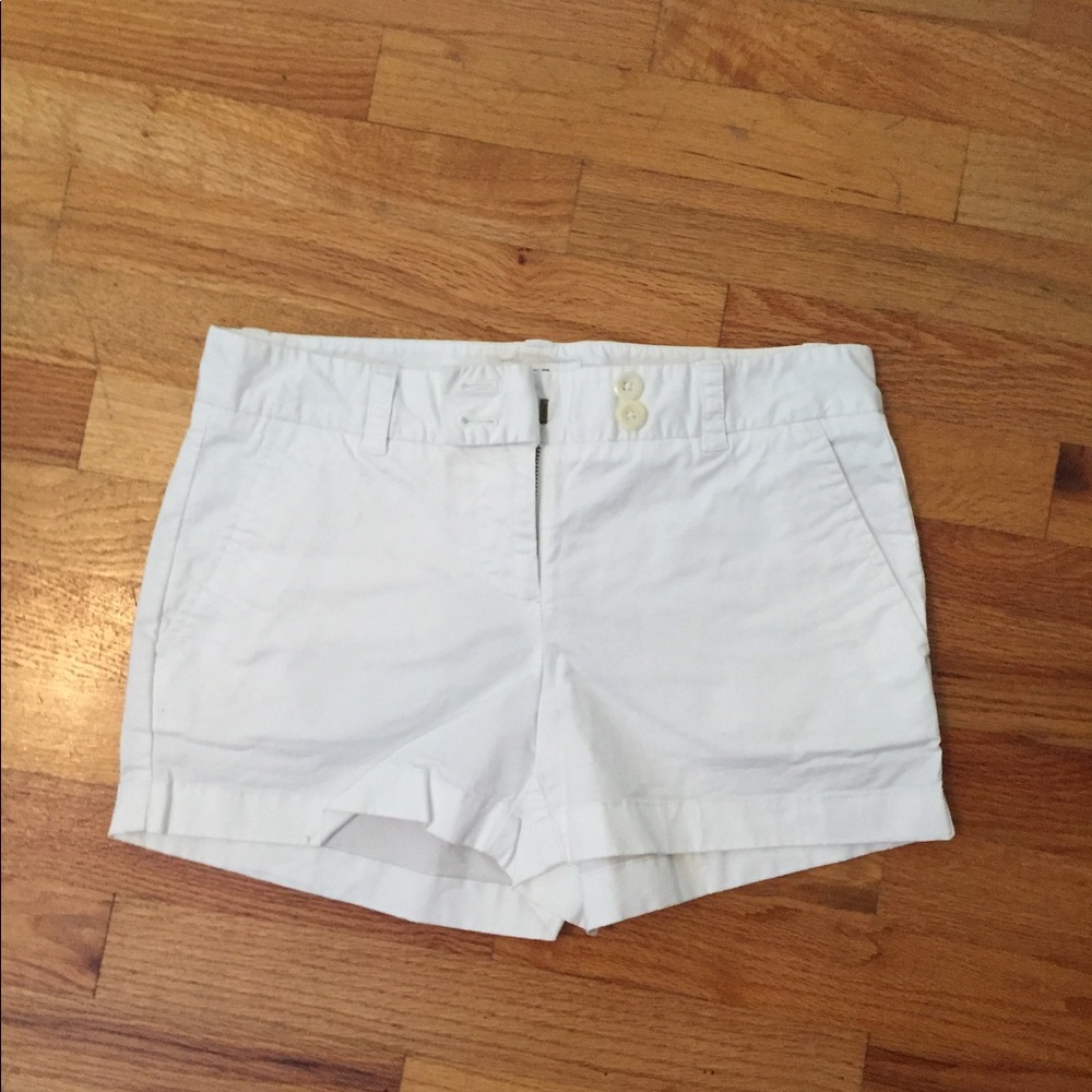 Vineyard vines white shorts size 2