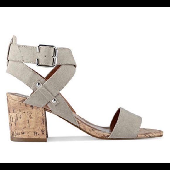Indigo Rd. Elea Block Cork Heel Sandals - Picture 2 of 8