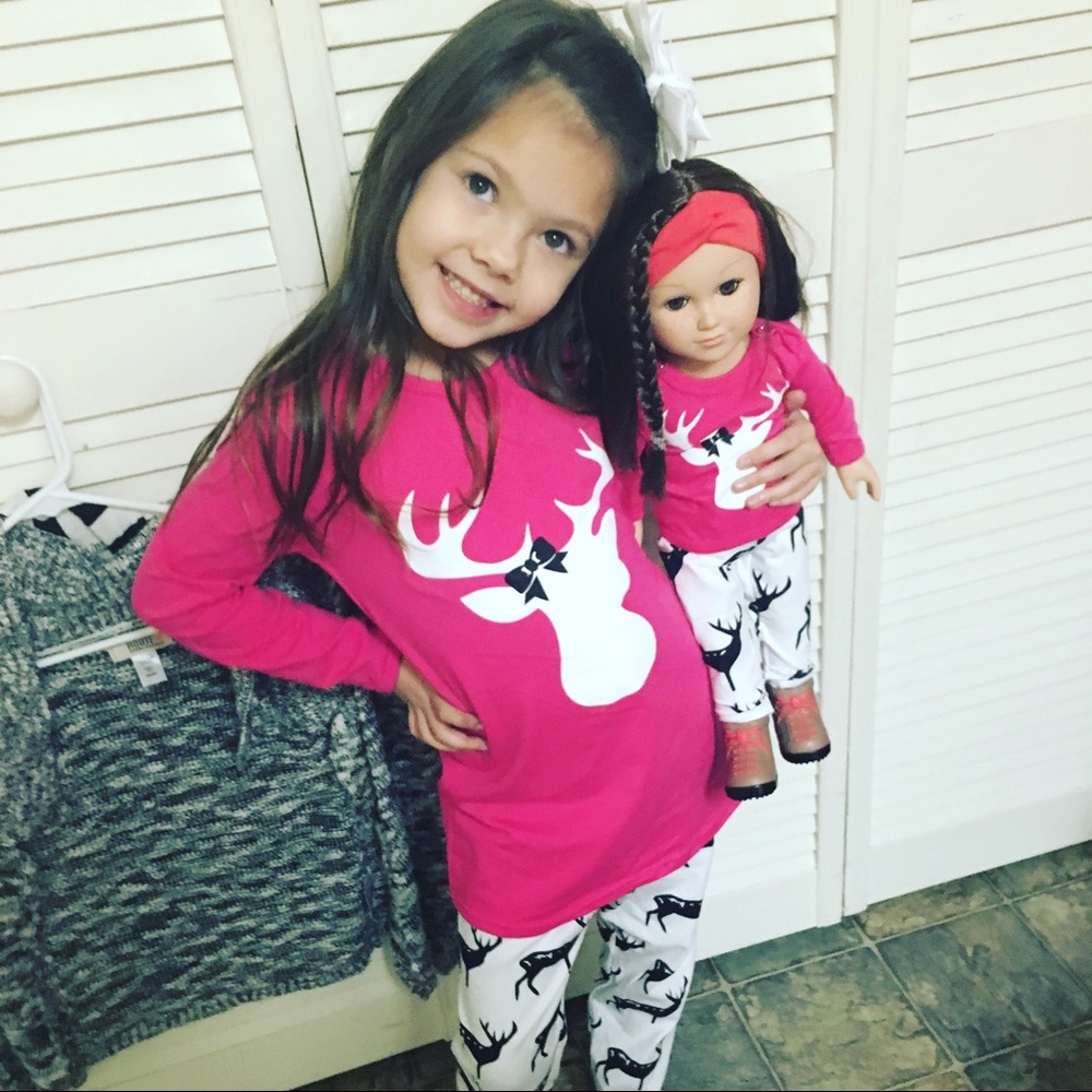 Girls size 6 deer pants and pink deer shirt set.