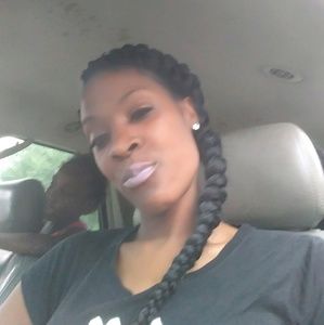 Meet your Posher, Monica