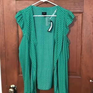 Super cute green button up blouse