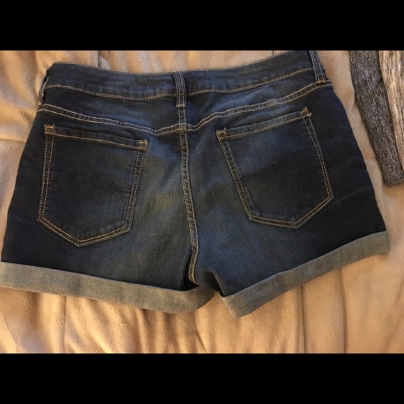 Shorts. - Picture 2 of 5