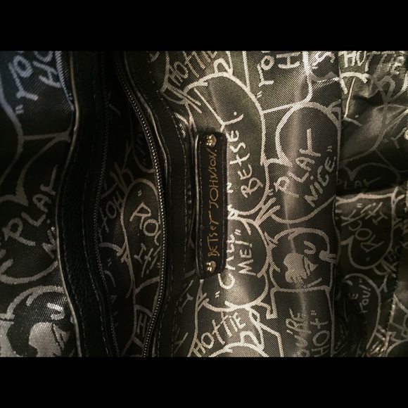 Betsey Johnson - Picture 5 of 5