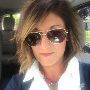 Meet your Posher, Annette