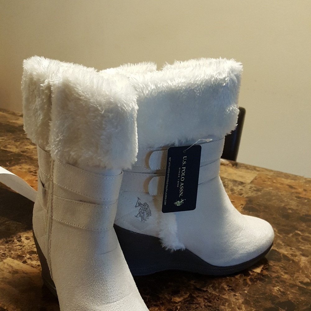 Pollo assc. White boots