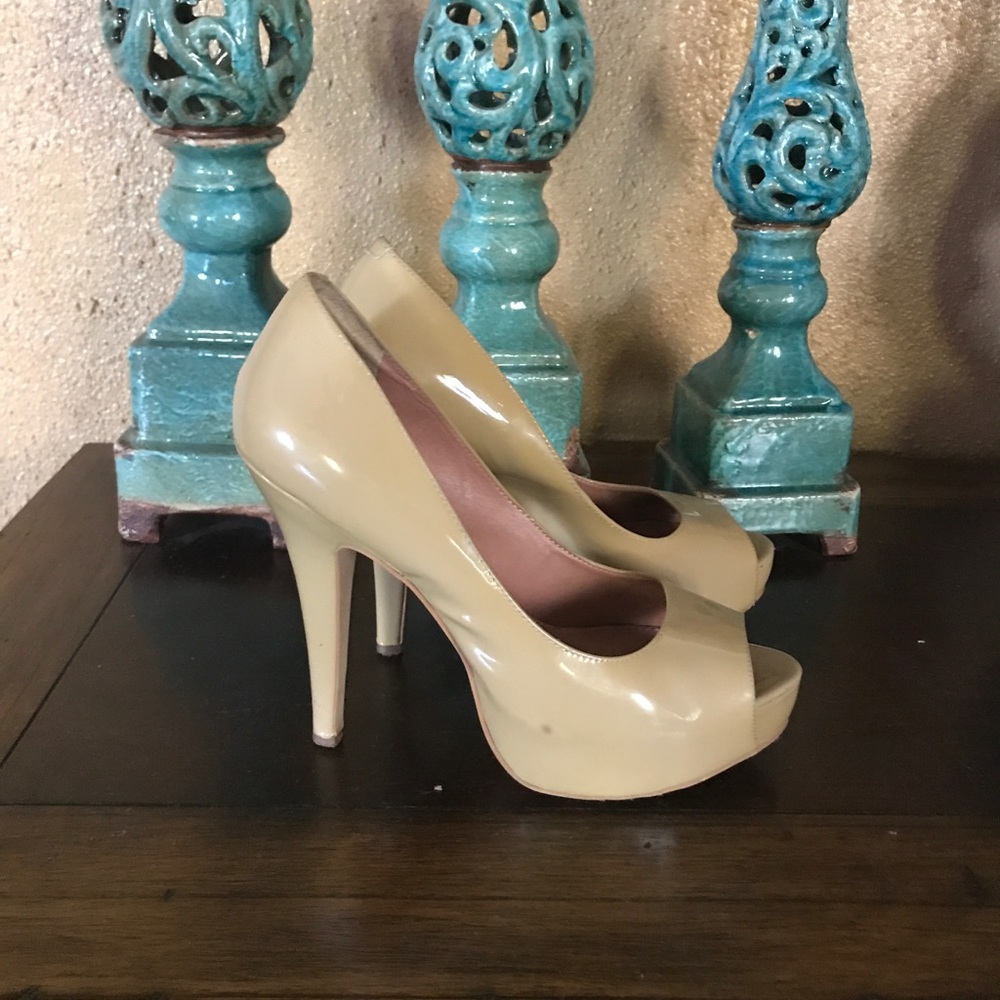 Vince Camuto Nude Heel