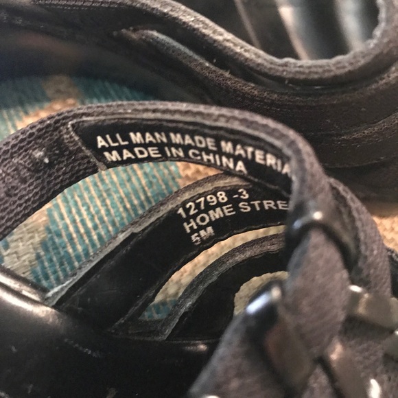 Connie brand size 5 Sandals - Picture 3 of 4