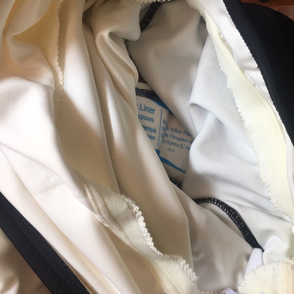 30% OFF DKNY CURRANT A LISTER BANDEAU Swimsuit - Picture 6 of 8