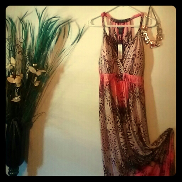 Gorgeous Leopard print Maxi Dress - Picture 1 of 4
