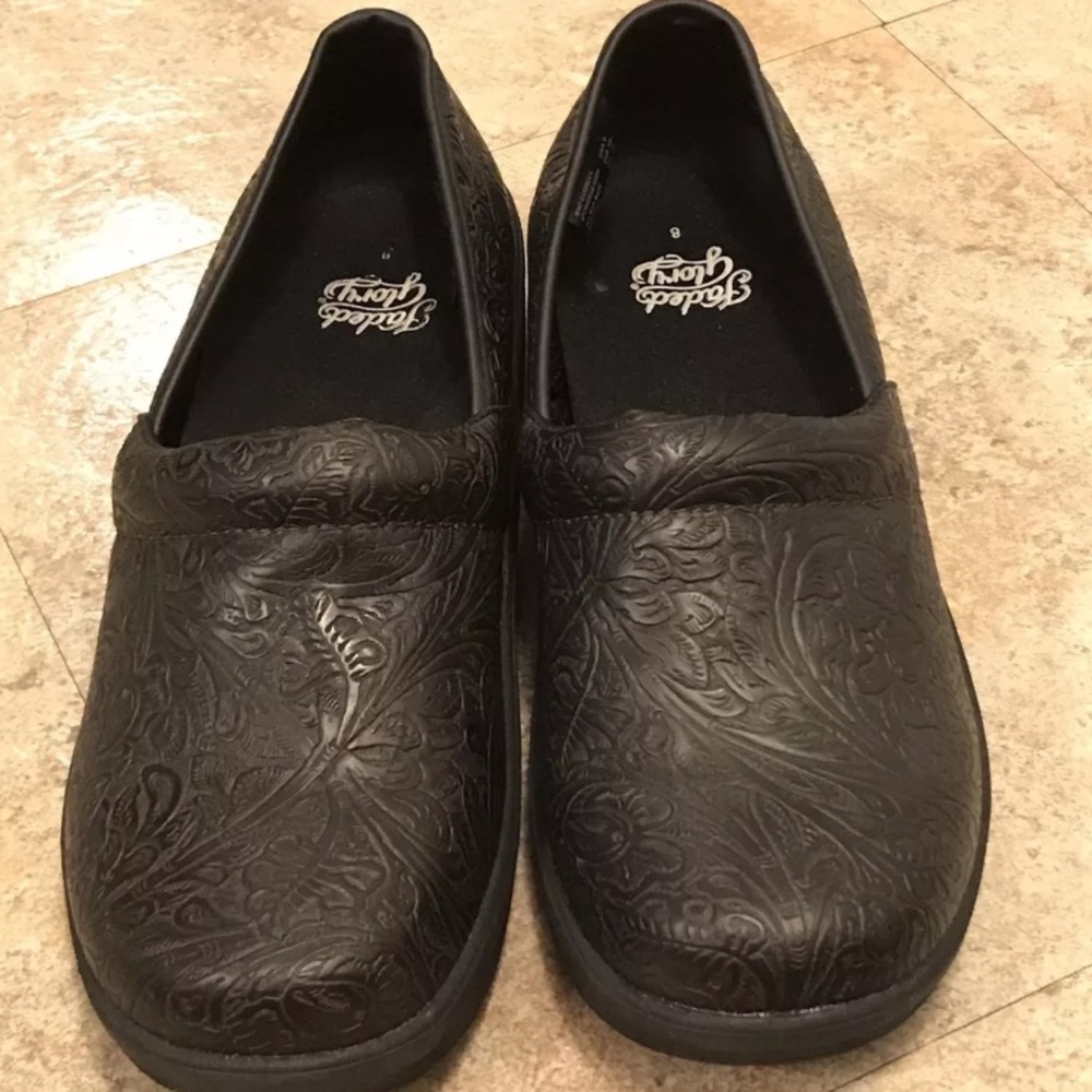 Faded Glory Damask Slip On Clogs