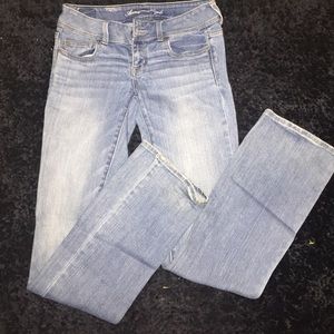 American Eagle. Light denim slim boot jeans!