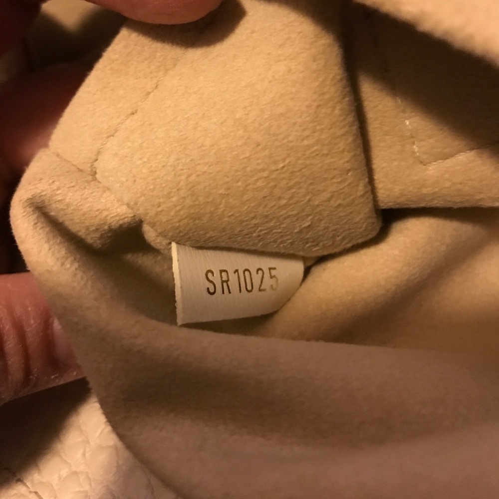 Louis Vuitton Trapeze GM - Picture 6 of 8