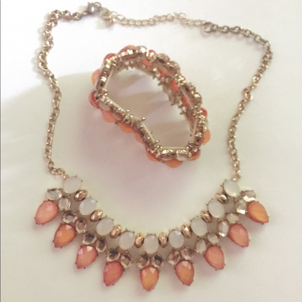 Orange Jeweled necklace and bracelet!