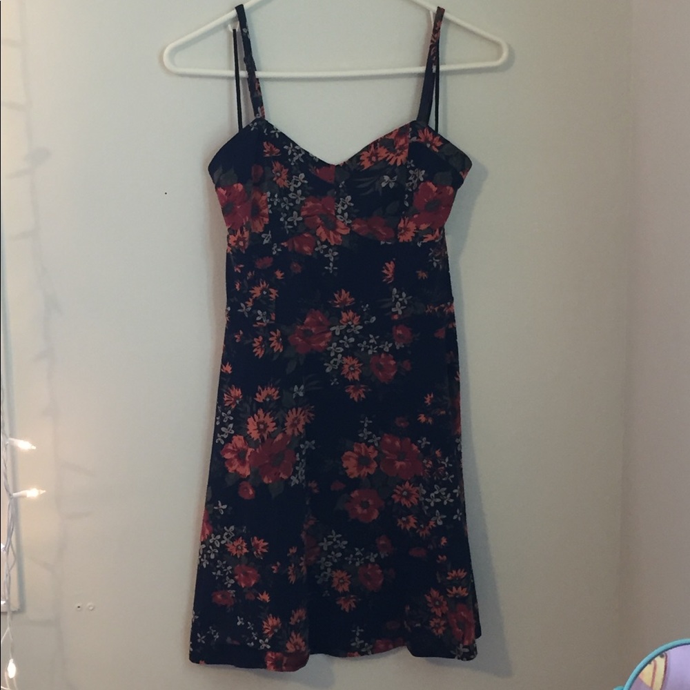 FREE WITH PURCHASE (ADD TO CLOSET)