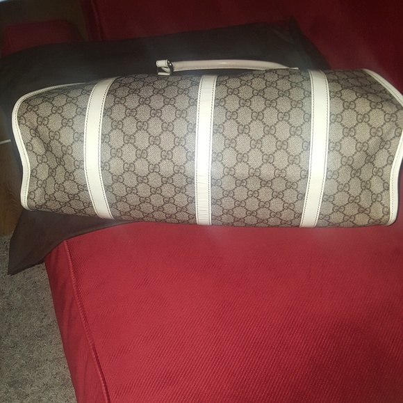 Authentic Gucci Shoulder Bag - Picture 3 of 7