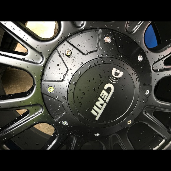 Wheels and tires main image 5