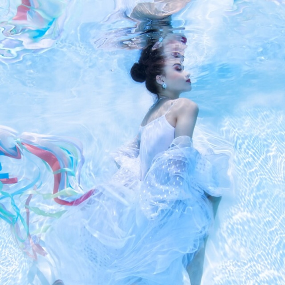 Meet your Posher, Lory