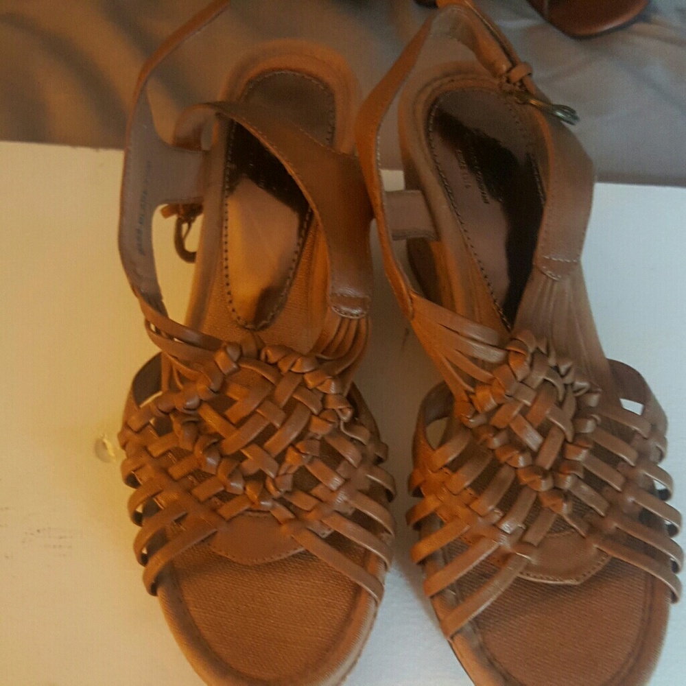 Shoes - Picture 2 of 2