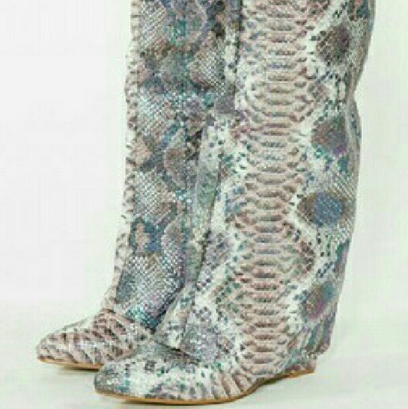 FIRM!LAST PR Snake Print Foldover Wedge Heel Boots - Picture 4 of 6