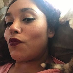 Meet your Posher, Vanessa