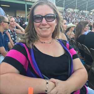 Meet your Posher, Dawnelle